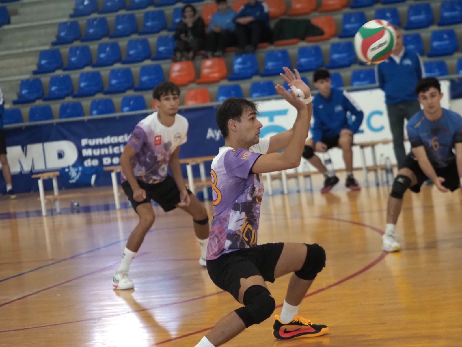 Valcyl VCV en una acción de recepción frente a Acenvoley.