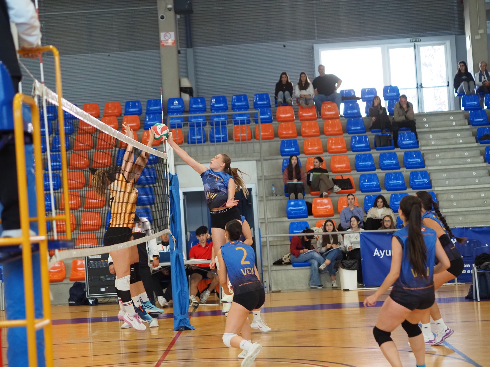 VCV Vacceas frente a Voley Playa Madrid.